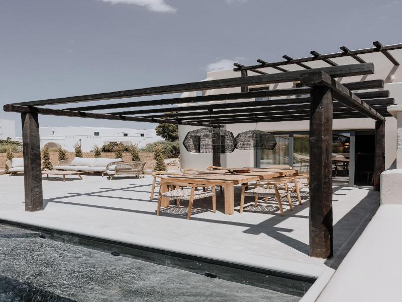 Onym Curated Villas image