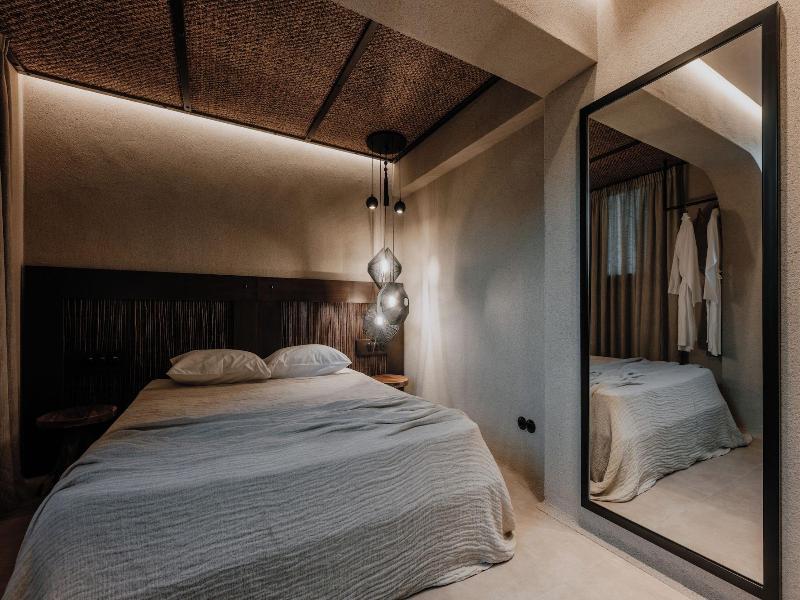 Onym Curated Villas image