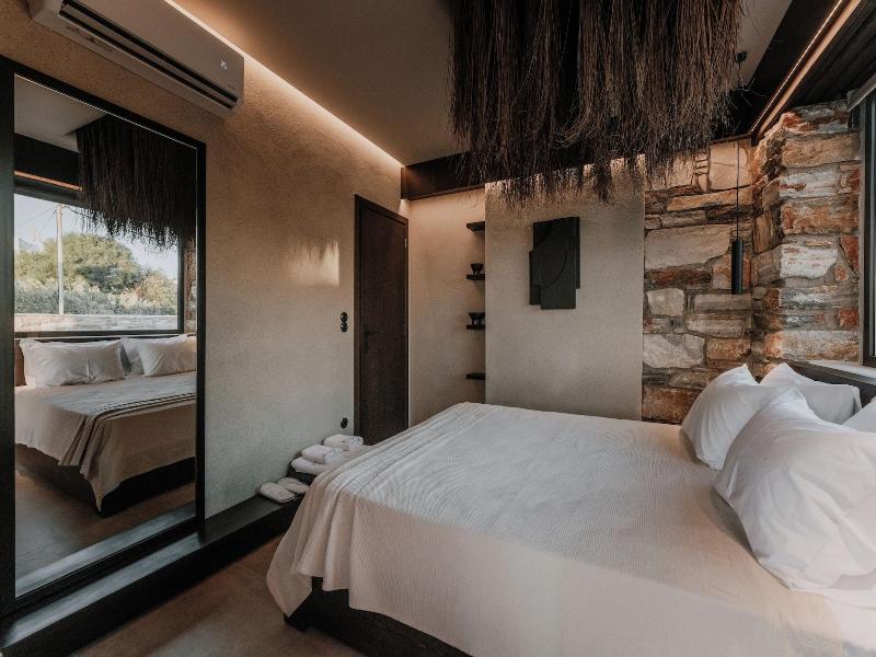 Onym Curated Villas image