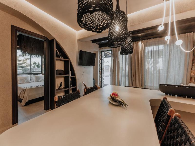 Onym Curated Villas image