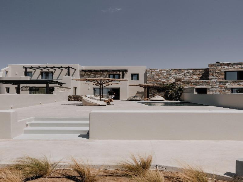 Onym Curated Villas image