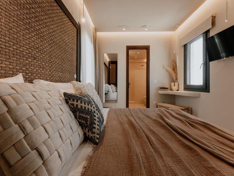Onym Curated Villas image