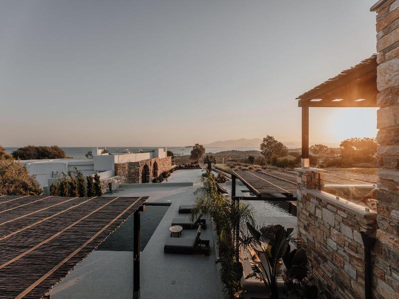 Onym Curated Villas image