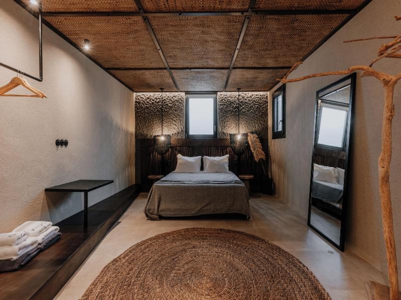 Onym Curated Villas image