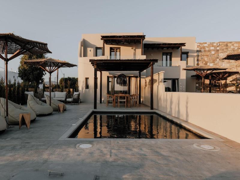 Onym Curated Villas image