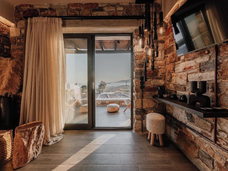 Onym Curated Villas image