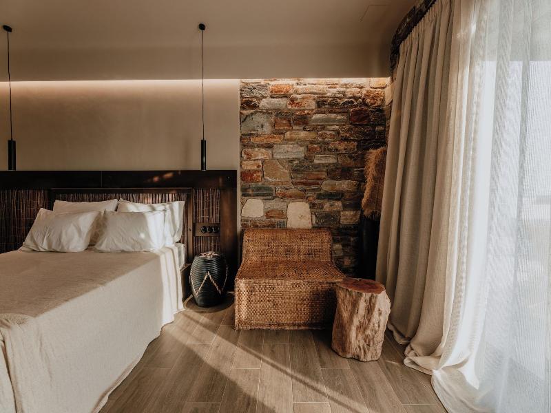 Onym Curated Villas image