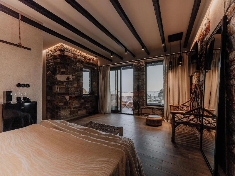 Onym Curated Villas image