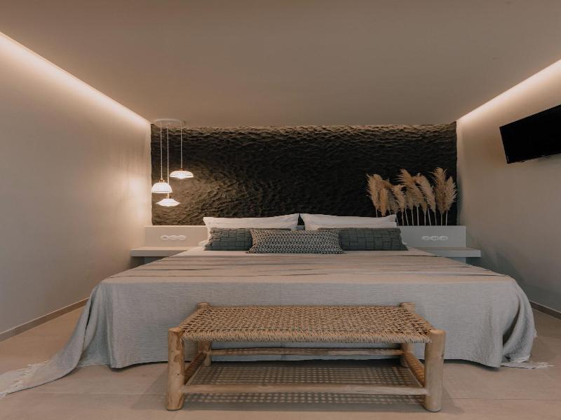 Onym Curated Villas image