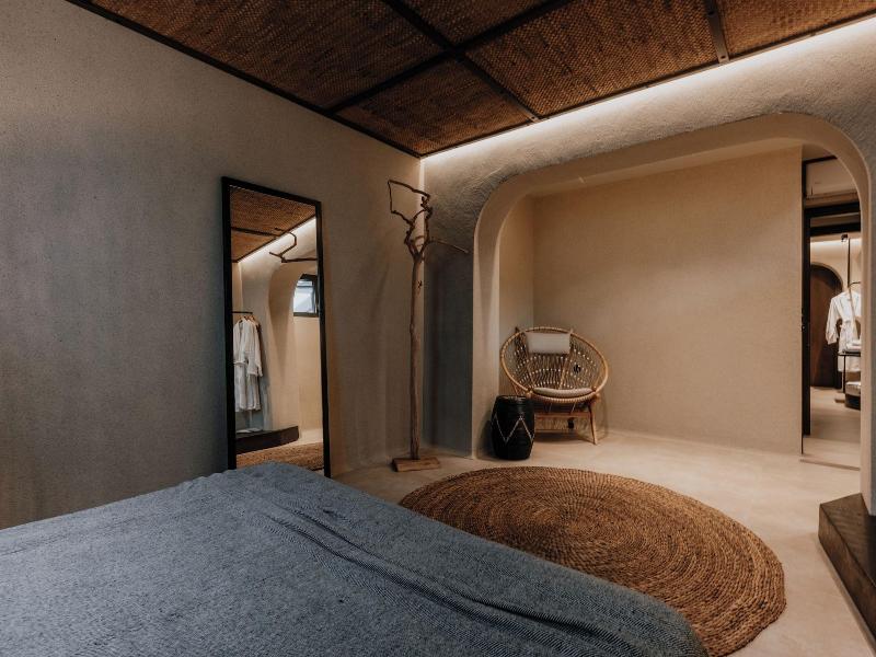 Onym Curated Villas image
