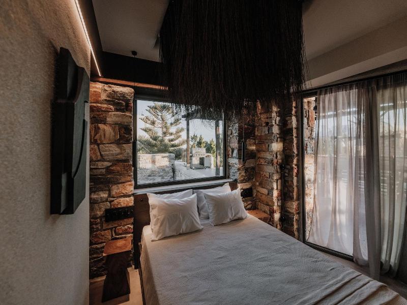 Onym Curated Villas image