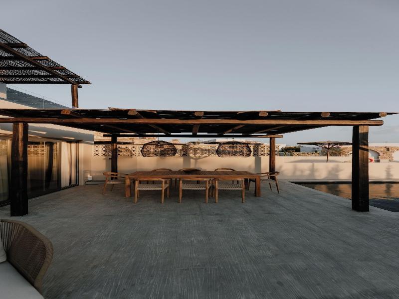 Onym Curated Villas image
