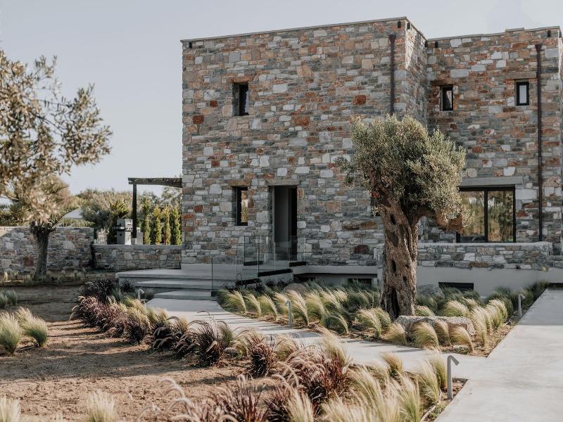 Onym Curated Villas image