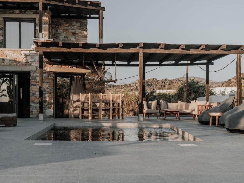 Onym Curated Villas image