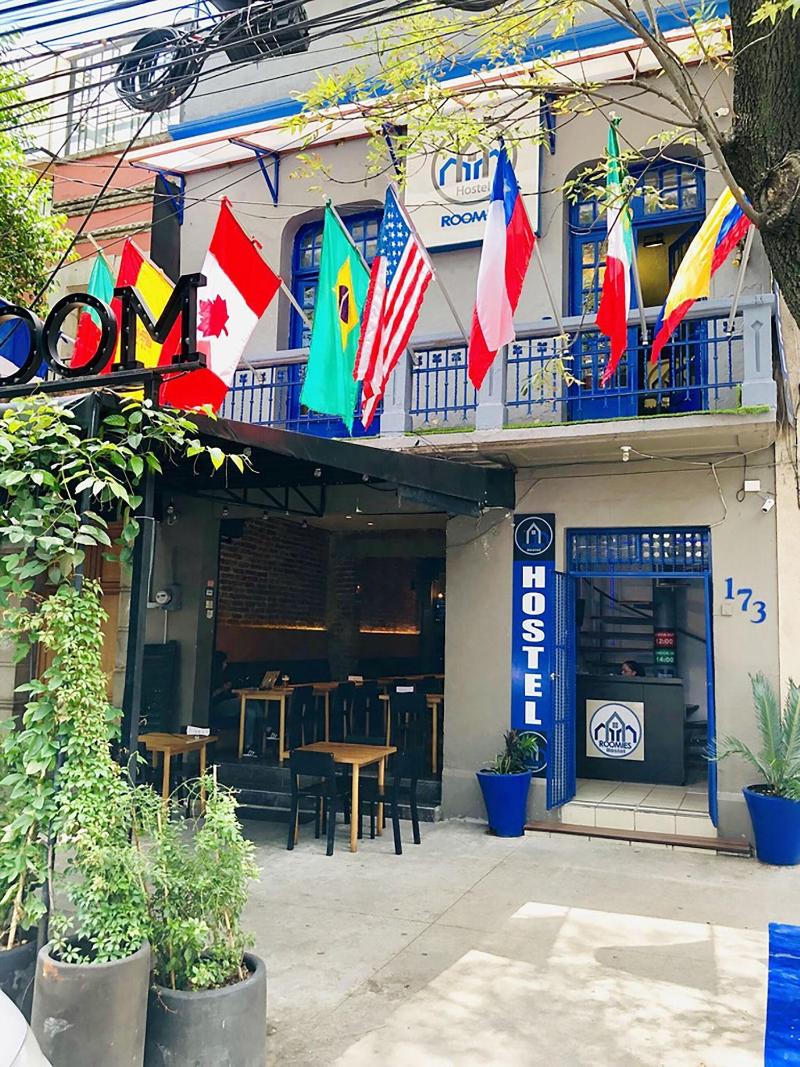 Roomies Hostel Condesa image