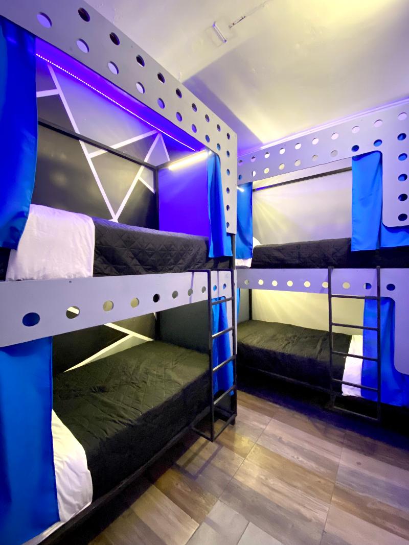 Roomies Hostel Condesa image