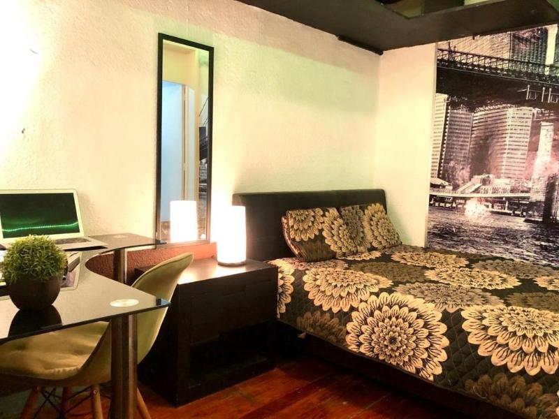 Roomies Hostel Condesa image