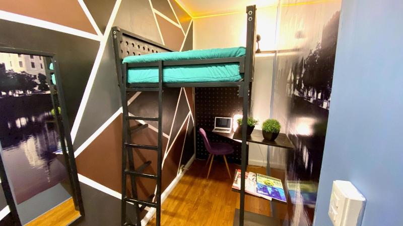 Roomies Hostel Condesa image