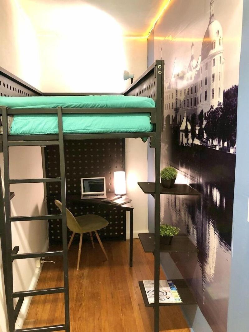 Roomies Hostel Condesa image