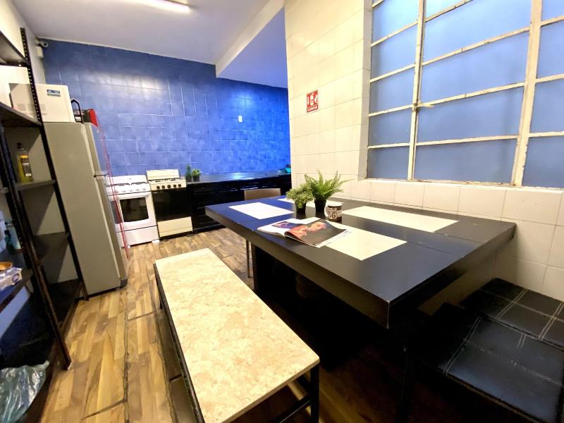 Roomies Hostel Condesa image