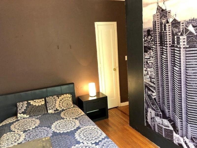 Roomies Hostel Condesa image