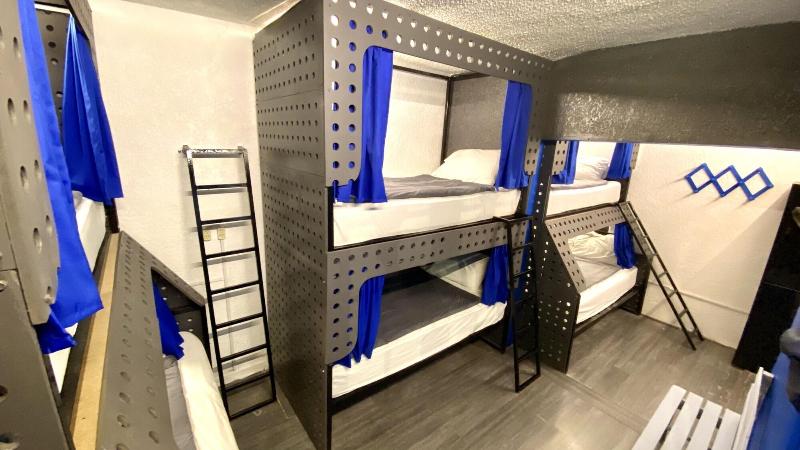 Roomies Hostel Condesa image
