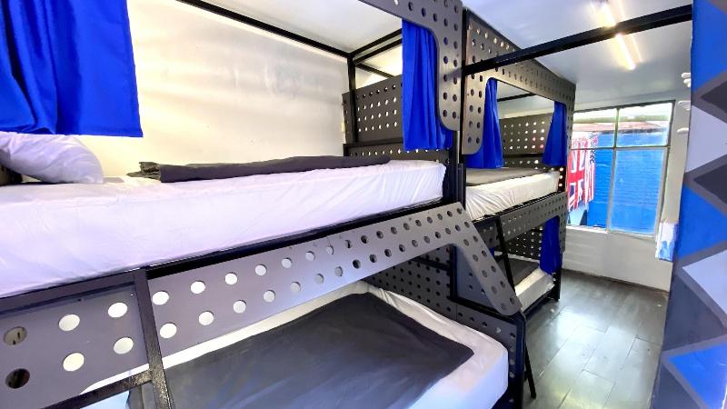 Roomies Hostel Condesa image