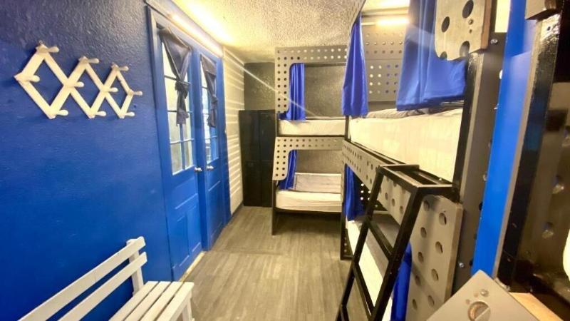 Roomies Hostel Condesa image