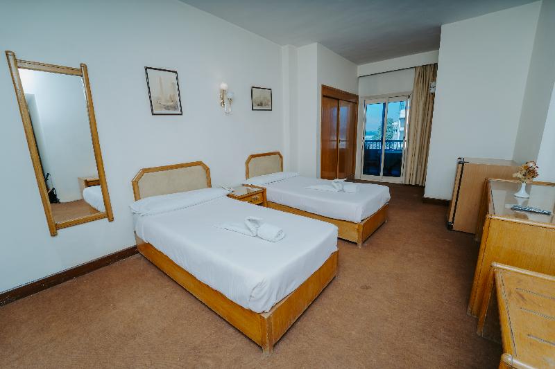 Queens Valley Hotel Luxor image