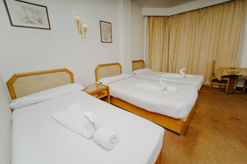 Queens Valley Hotel Luxor image