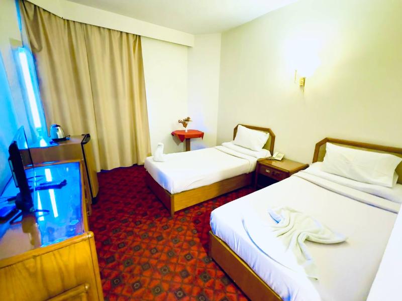 Queens Valley Hotel Luxor image