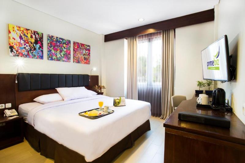 Primebiz Hotel Karawang image