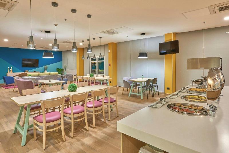 City Express Plus By Marriott Cancun Apto Riviera image