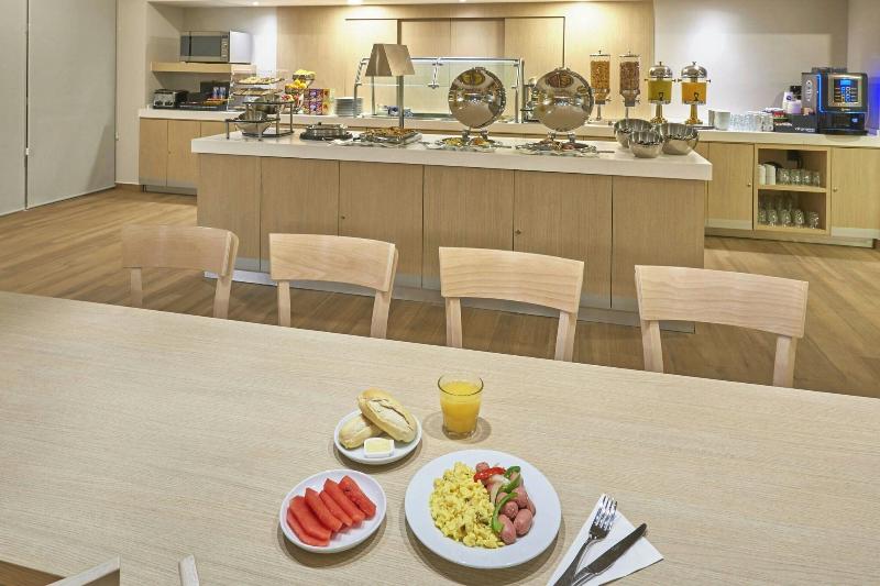 City Express Plus By Marriott Cancun Apto Riviera image