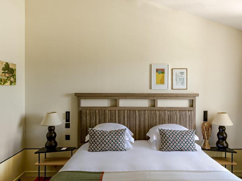 Hotel Crillon Le Brave image
