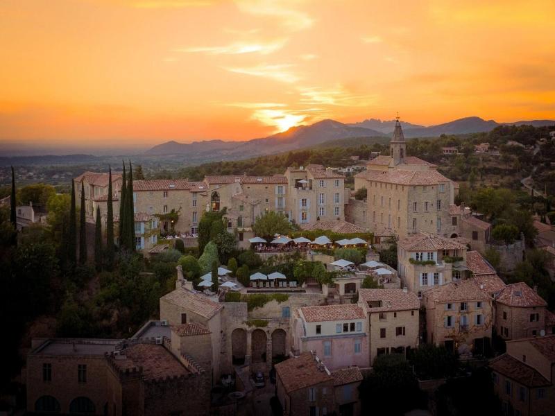 Hotel Crillon Le Brave image