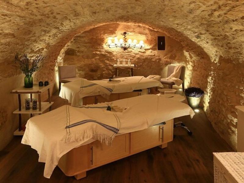 Hotel Crillon Le Brave image