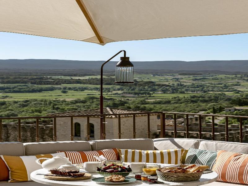 Hotel Crillon Le Brave image