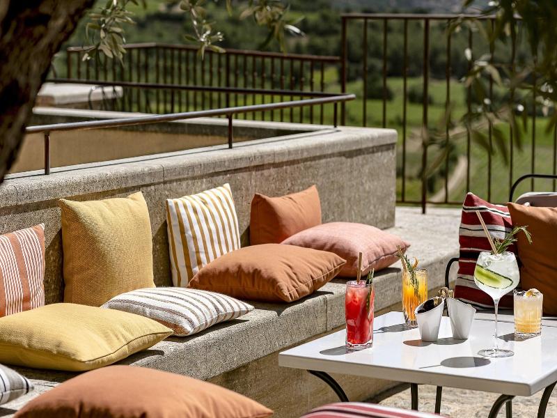 Hotel Crillon Le Brave image