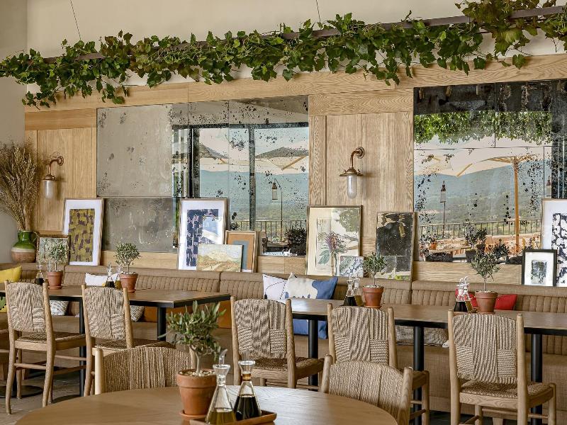Hotel Crillon Le Brave image