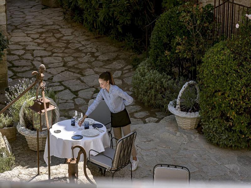 Hotel Crillon Le Brave image