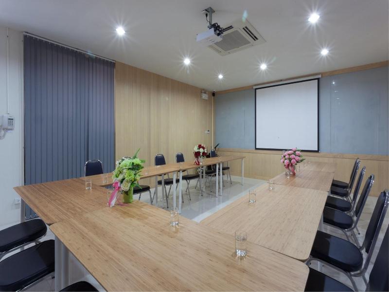 Le Park Hotel