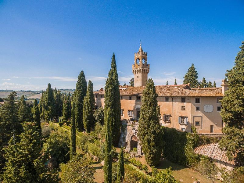 Castello Di Montegufoni image