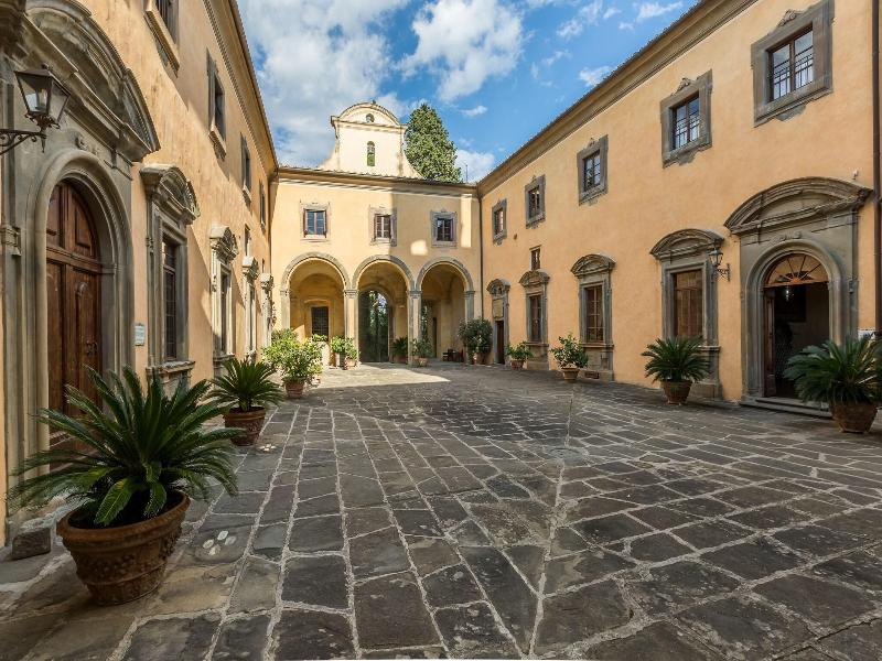 Castello Di Montegufoni image