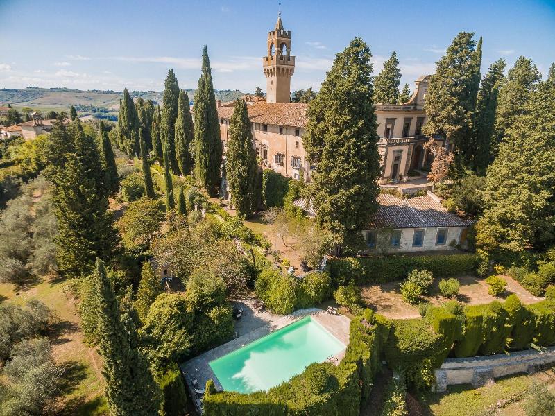 Castello Di Montegufoni image
