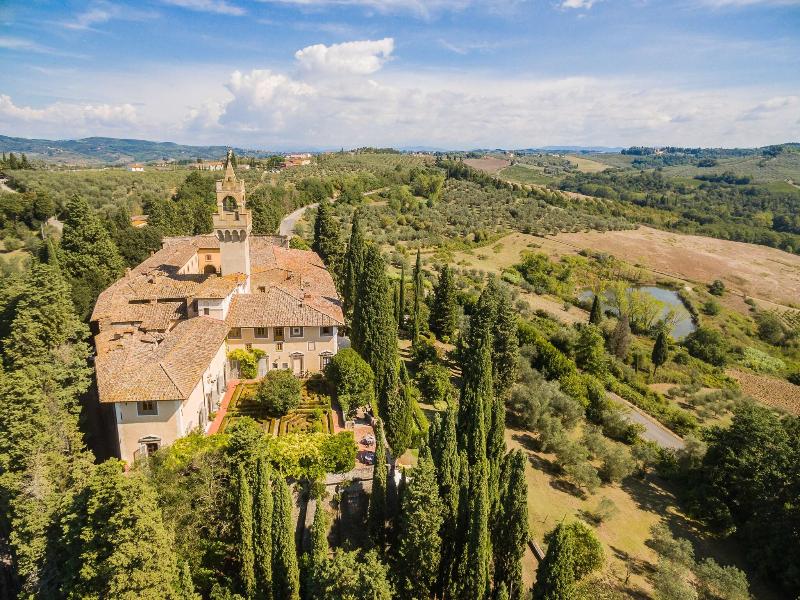 Castello Di Montegufoni image