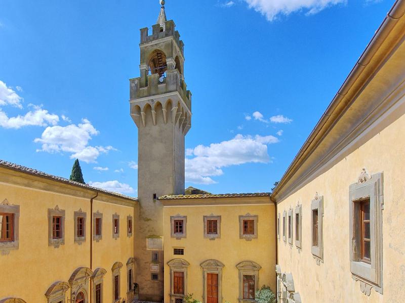 Castello Di Montegufoni image