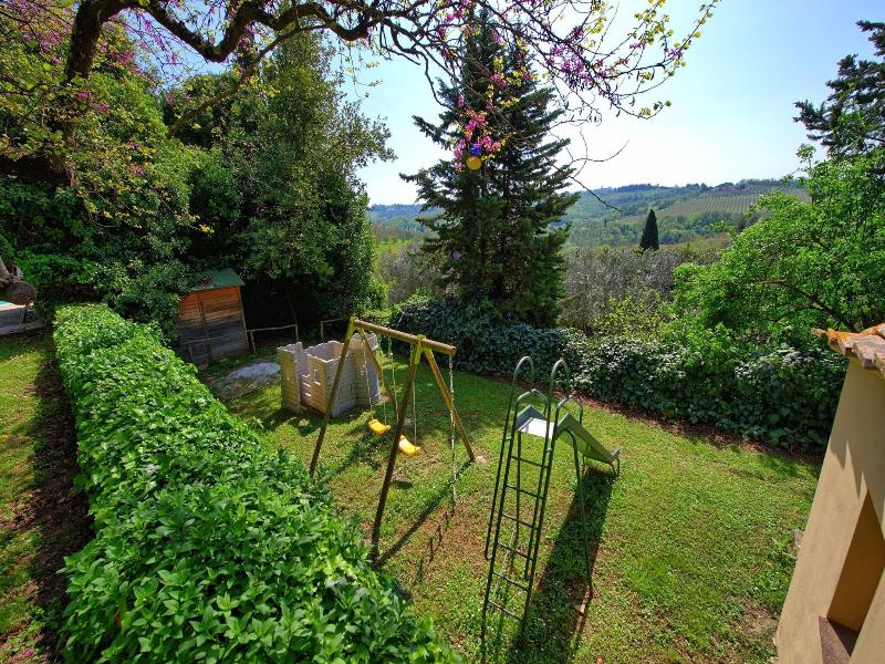 Castello Di Montegufoni image