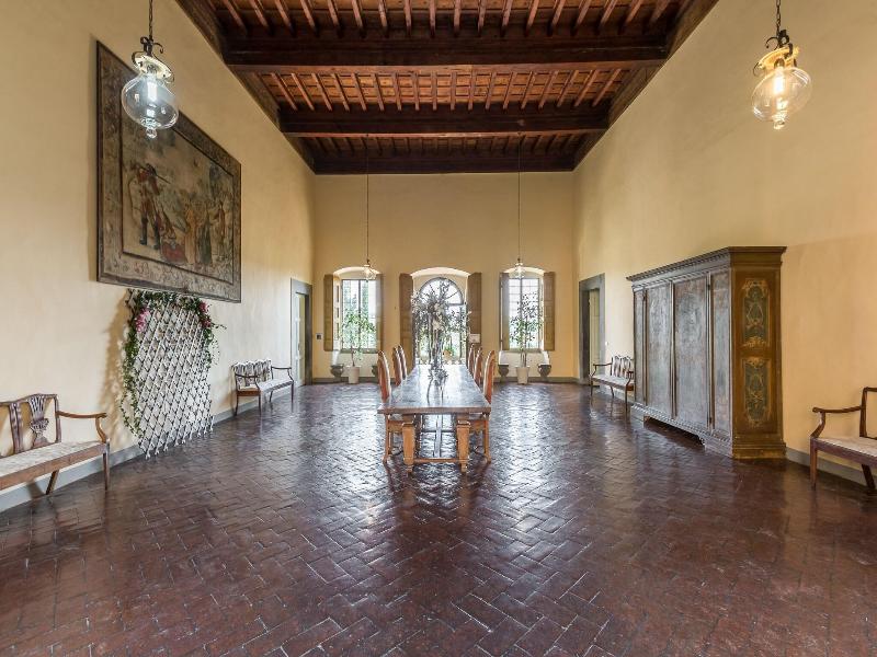 Castello Di Montegufoni image