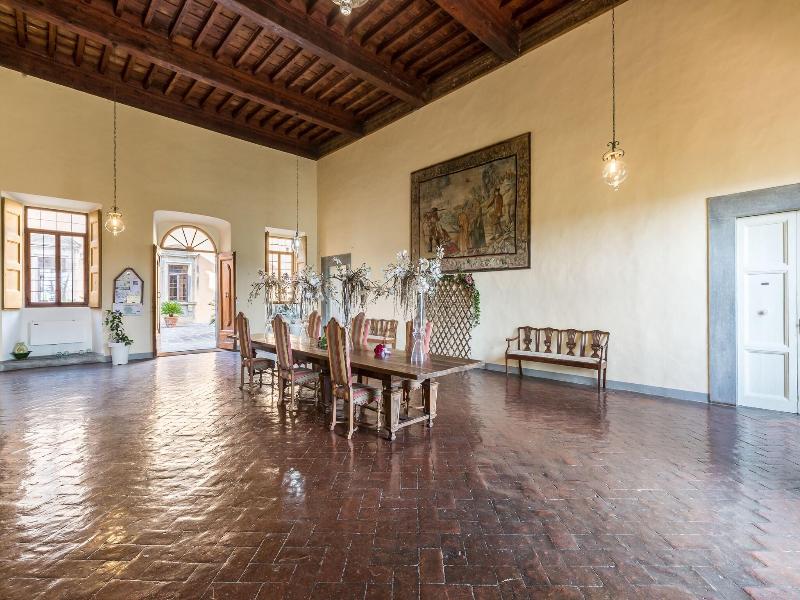 Castello Di Montegufoni image